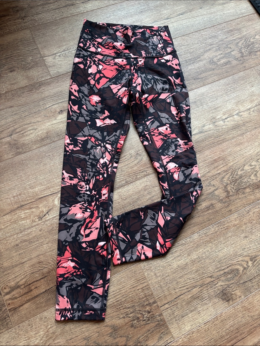 lululemon athletica Black & Pink Abstract High-Rise Leggings